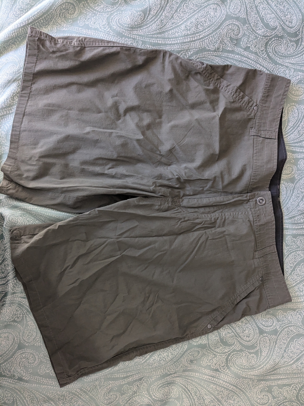 Kuhl Men's Olive/Taupe Flat Front Shorts
